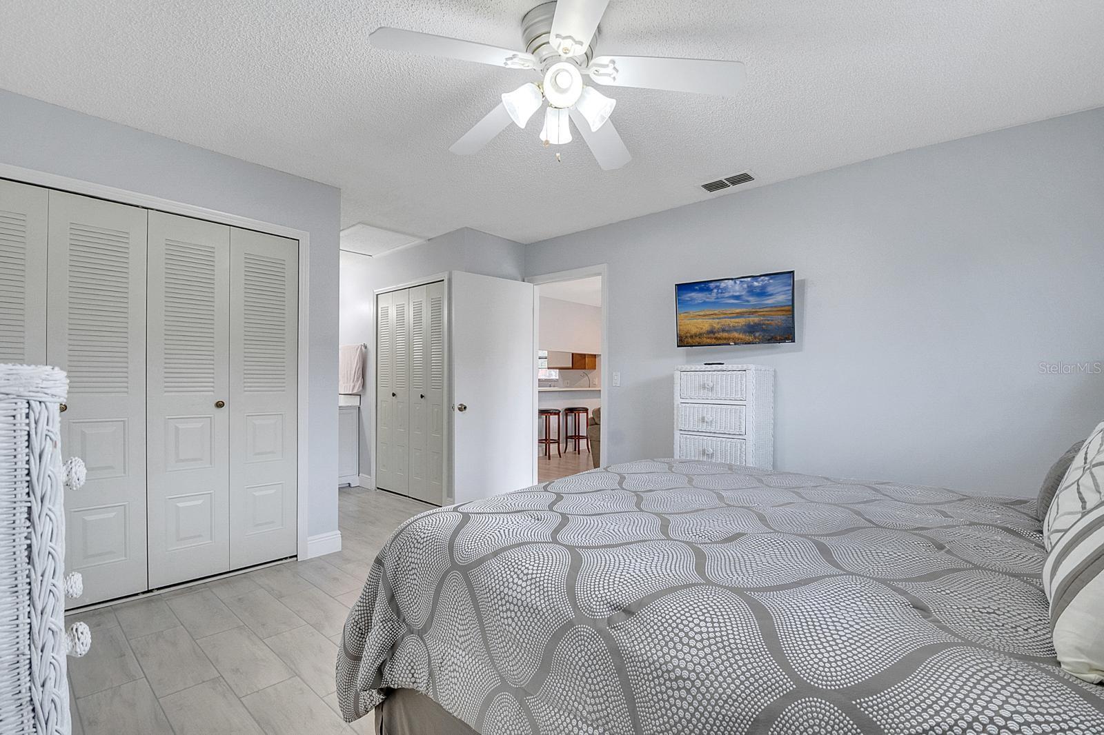 Image 18 of 28 For 2033 Caribbean Drive S 2033