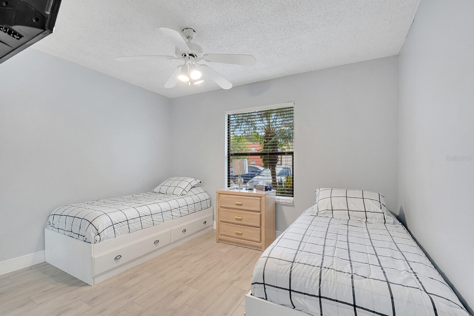 Image 21 of 28 For 2033 Caribbean Drive S 2033