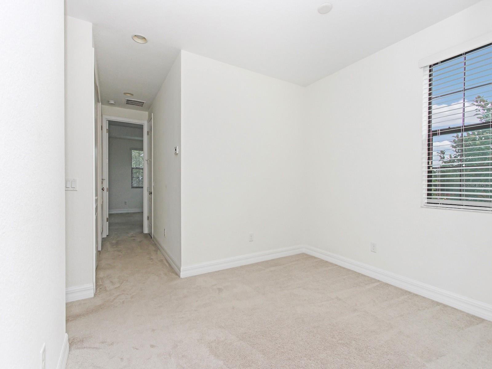 Image 35 of 60 For 10070 Eagle Creek Center Boulevard