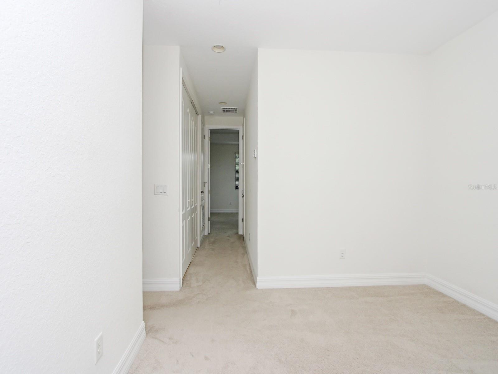 Image 36 of 60 For 10070 Eagle Creek Center Boulevard