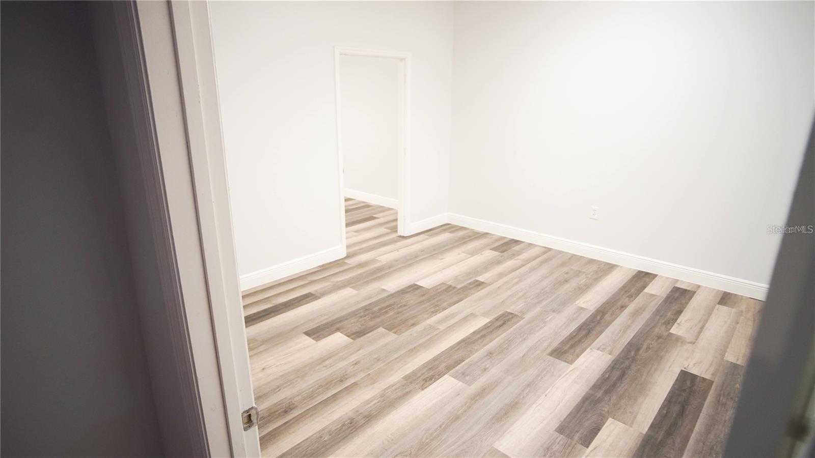 Image 3 of 6 For 103 Broadway  206