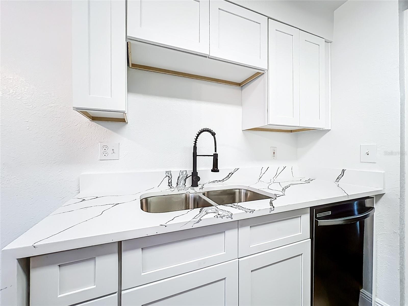 Image 17 of 42 For 7713 Sugar Bend Drive 7713