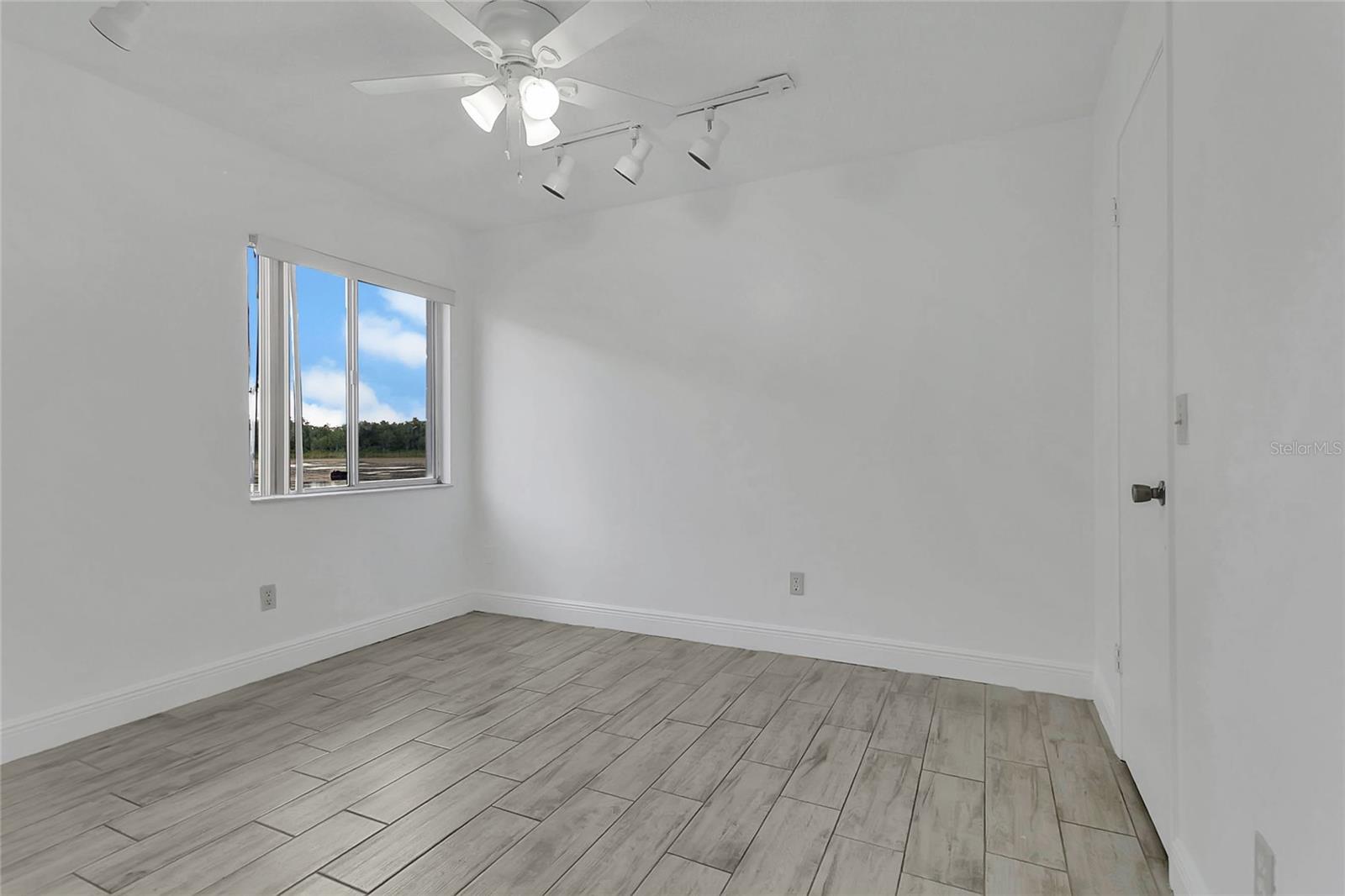 Image 15 of 31 For 2336 Turpin Drive