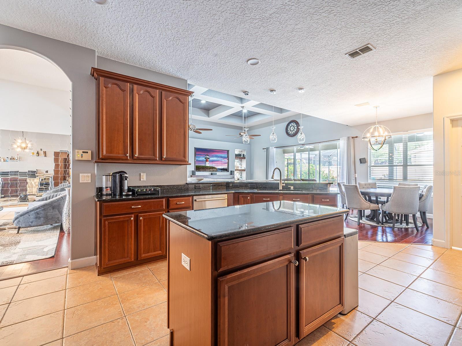 Image 48 of 73 For 7637 Saint Stephens Court