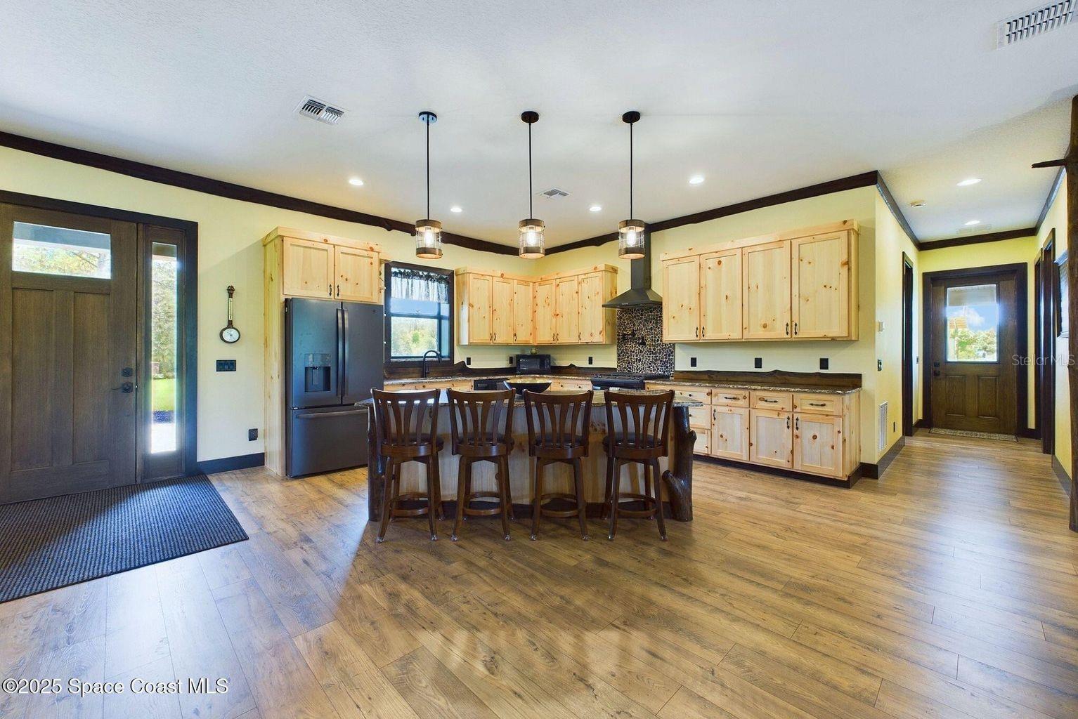 Image 8 of 38 For 7330 Crabgrass Road
