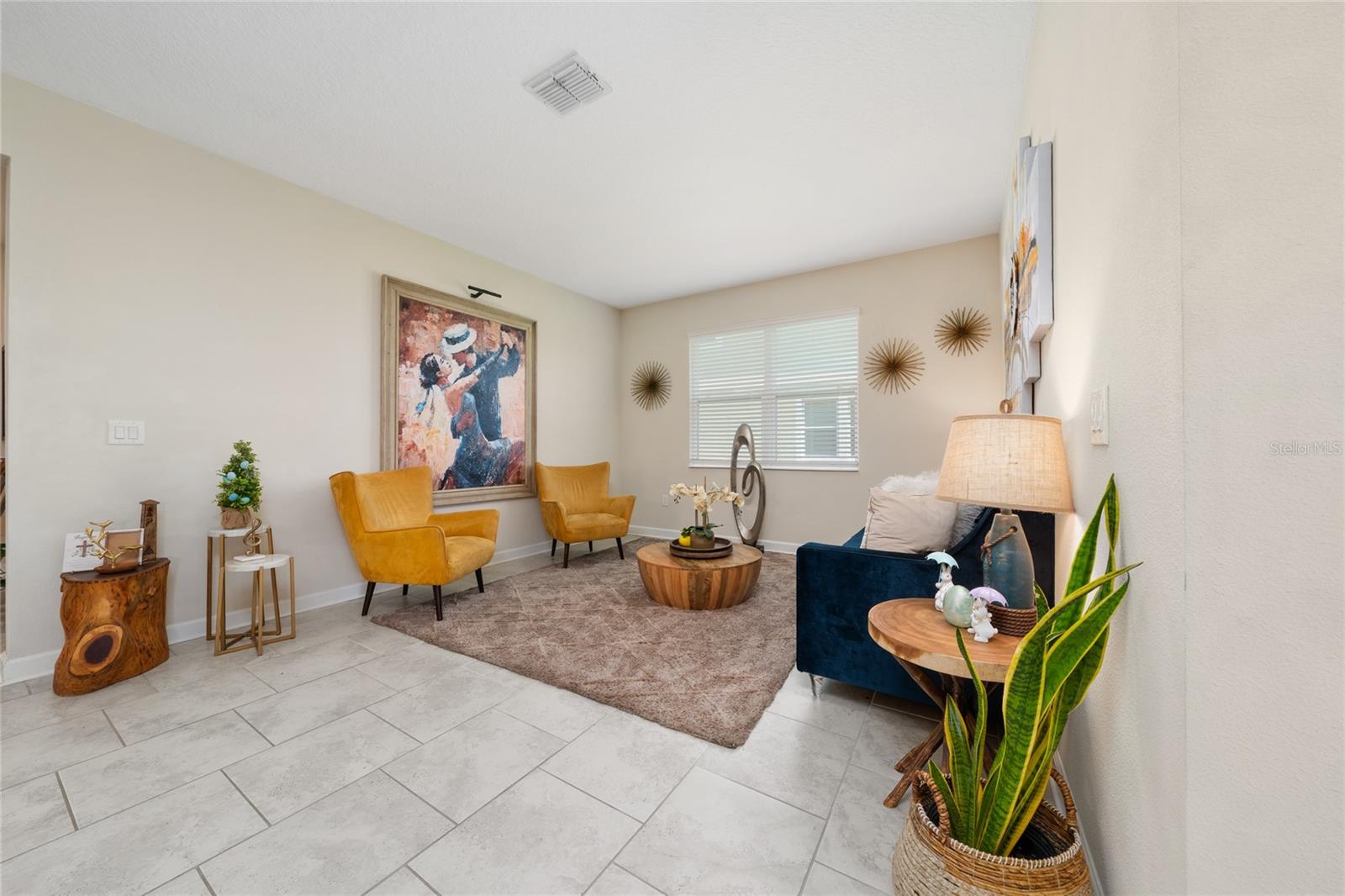 Image 12 of 42 For 8914 Fallen Oak Drive 377