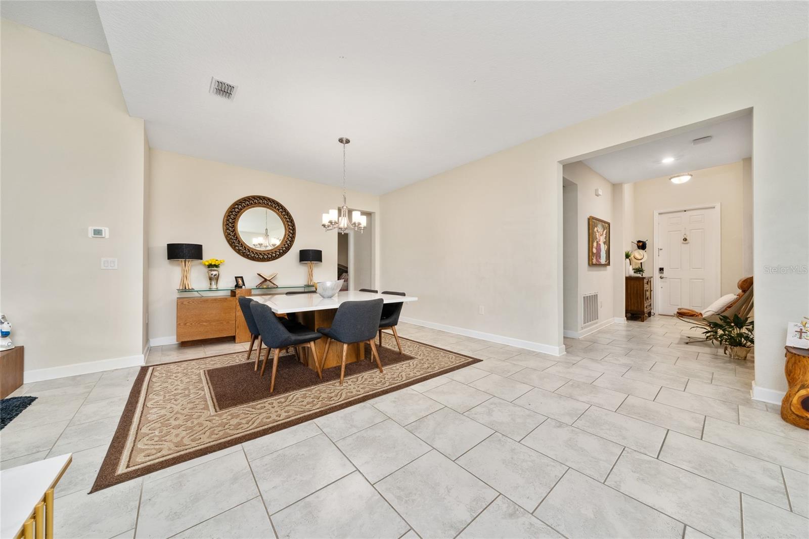 Image 16 of 42 For 8914 Fallen Oak Drive 377