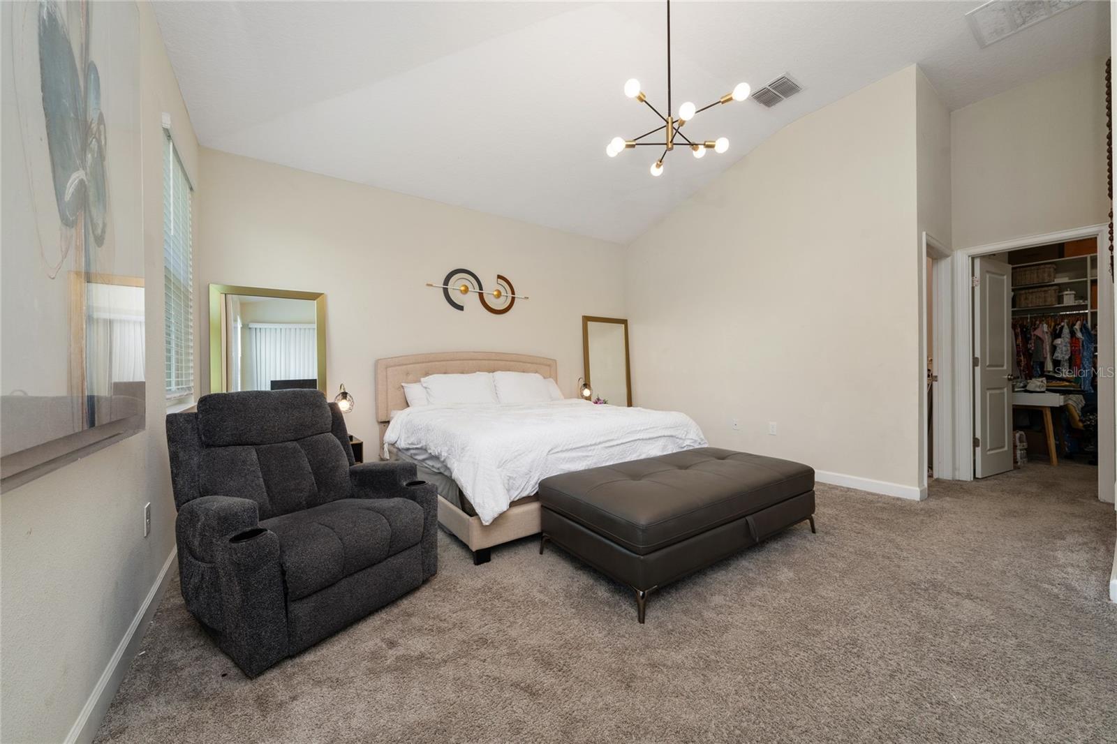 Image 25 of 42 For 8914 Fallen Oak Drive 377