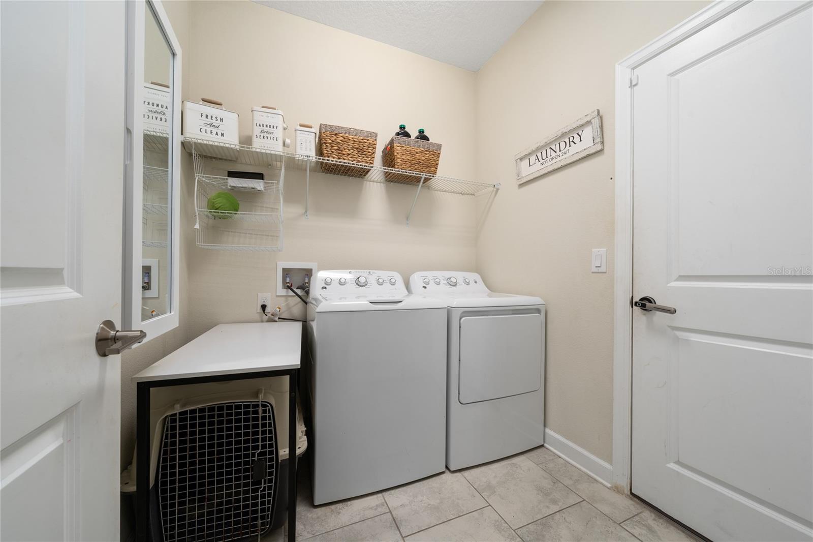 Image 28 of 42 For 8914 Fallen Oak Drive 377