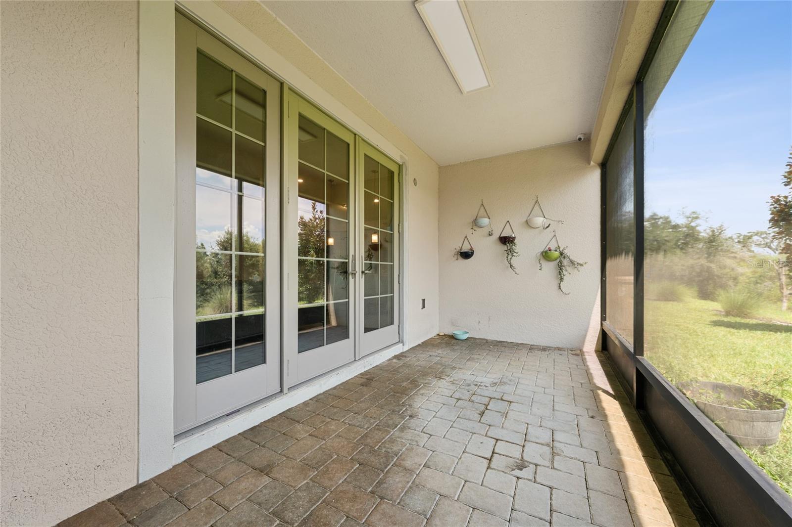 Image 29 of 42 For 8914 Fallen Oak Drive 377