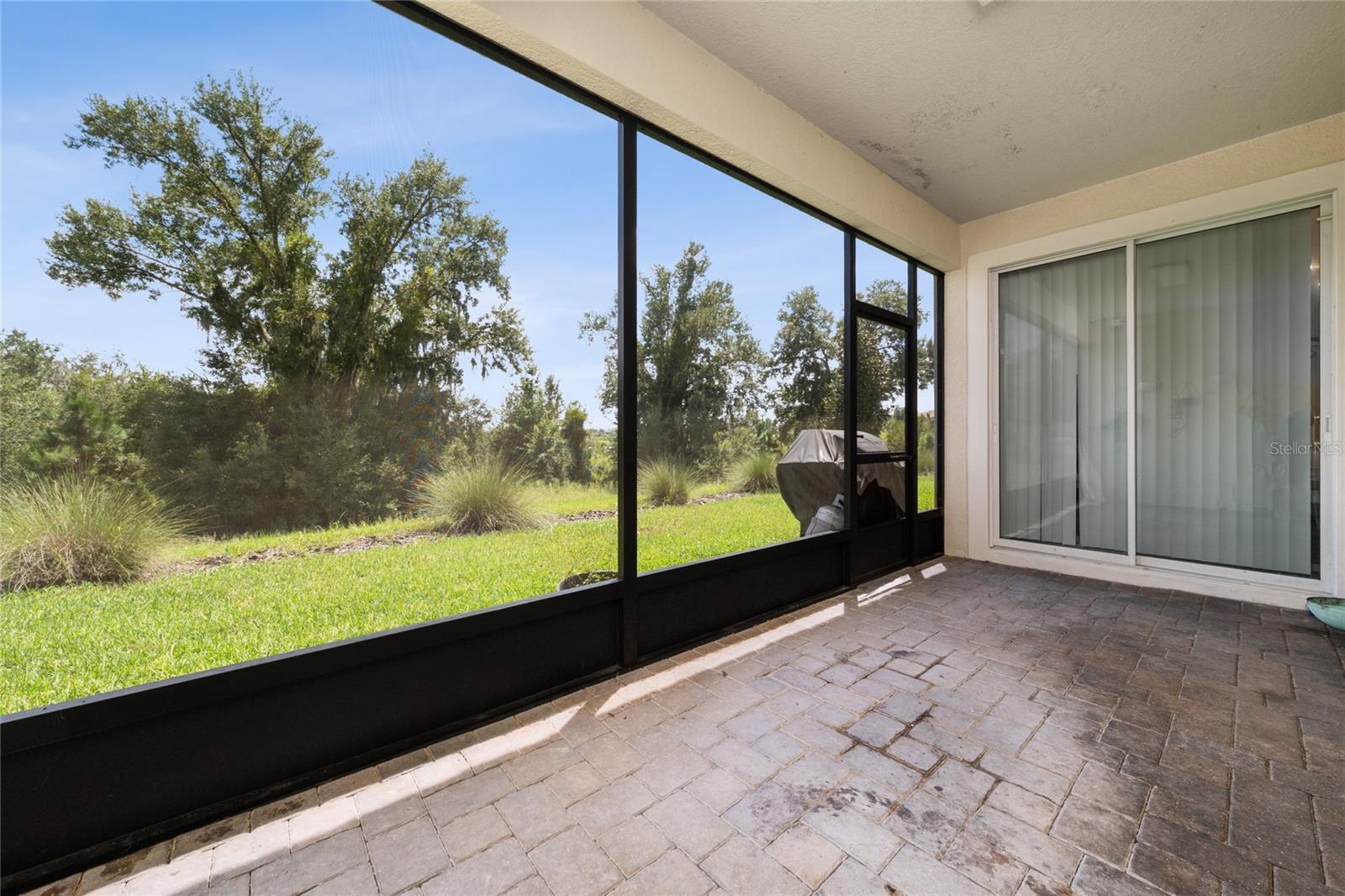 Image 30 of 42 For 8914 Fallen Oak Drive 377