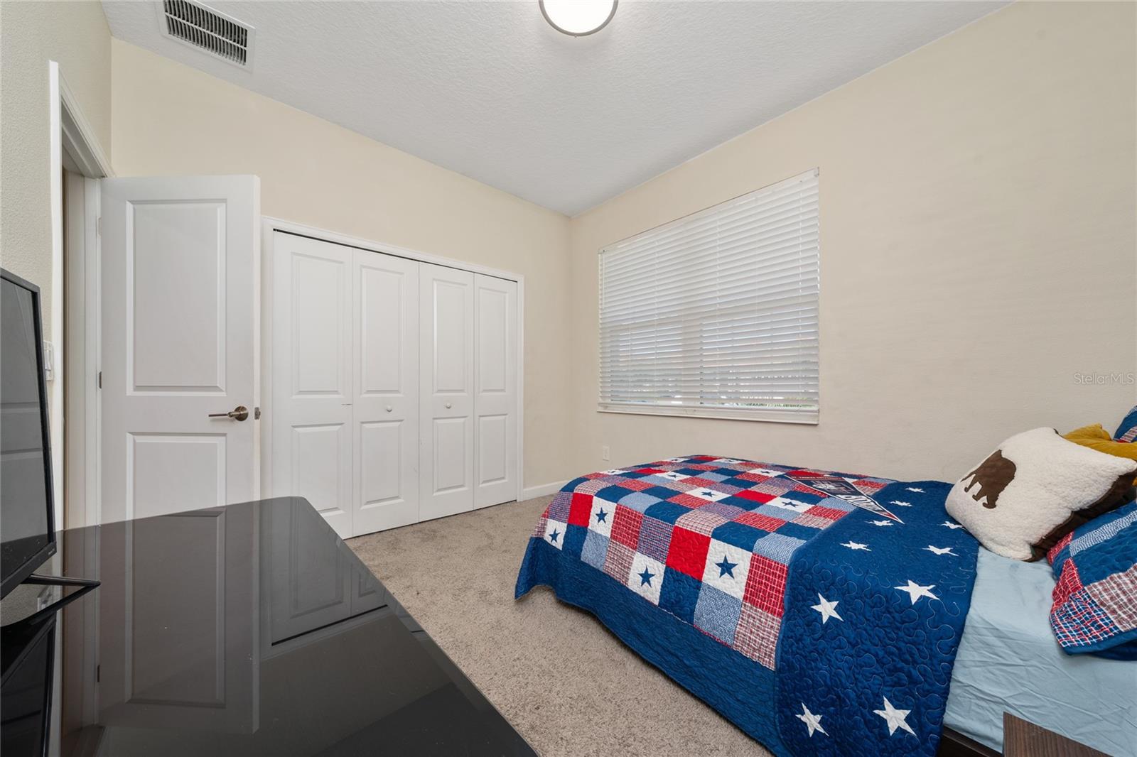 Image 9 of 42 For 8914 Fallen Oak Drive 377