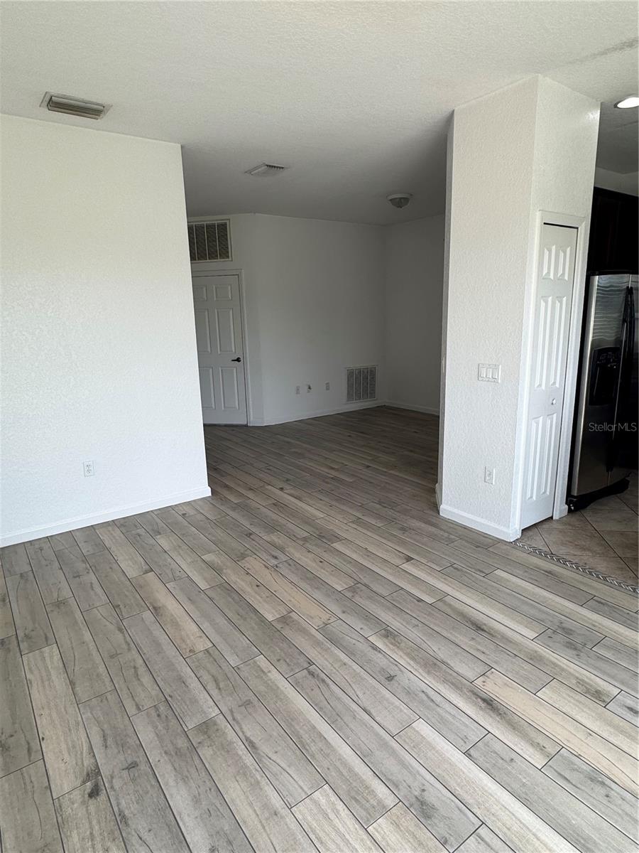 Image 19 of 25 For 3496 Allegra Circle