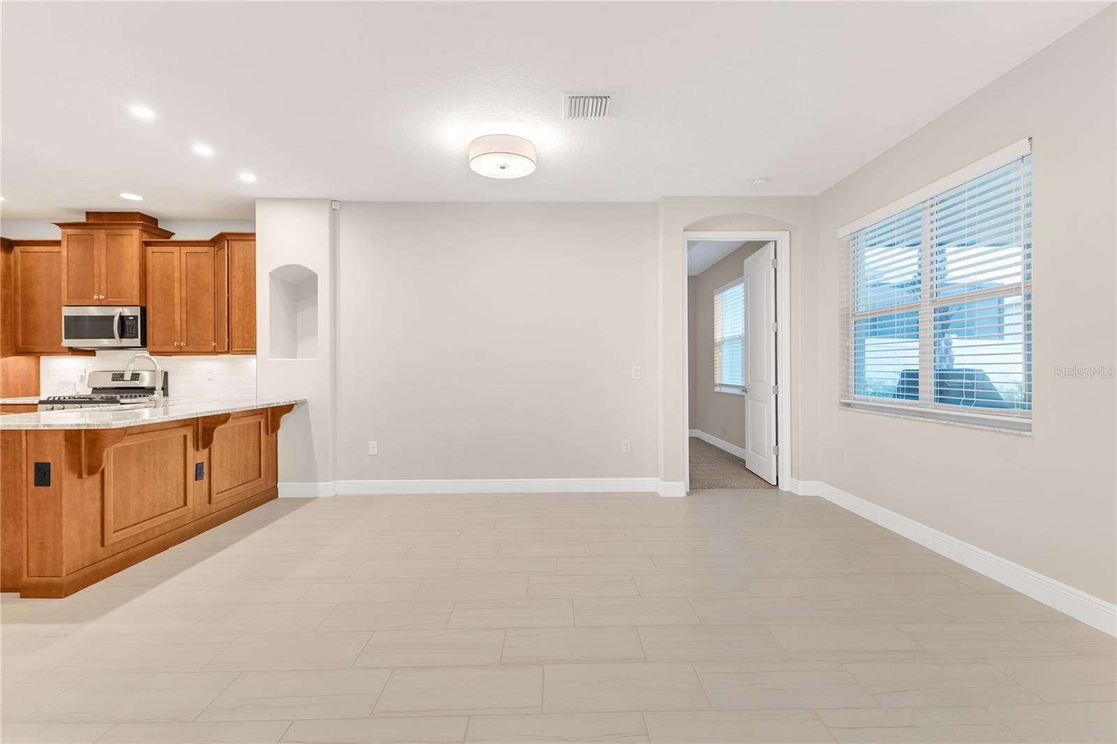 Image 5 of 28 For 2610 Addison Drive