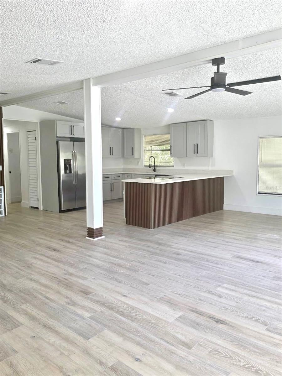 Image 10 of 55 For 16909 Bay Avenue