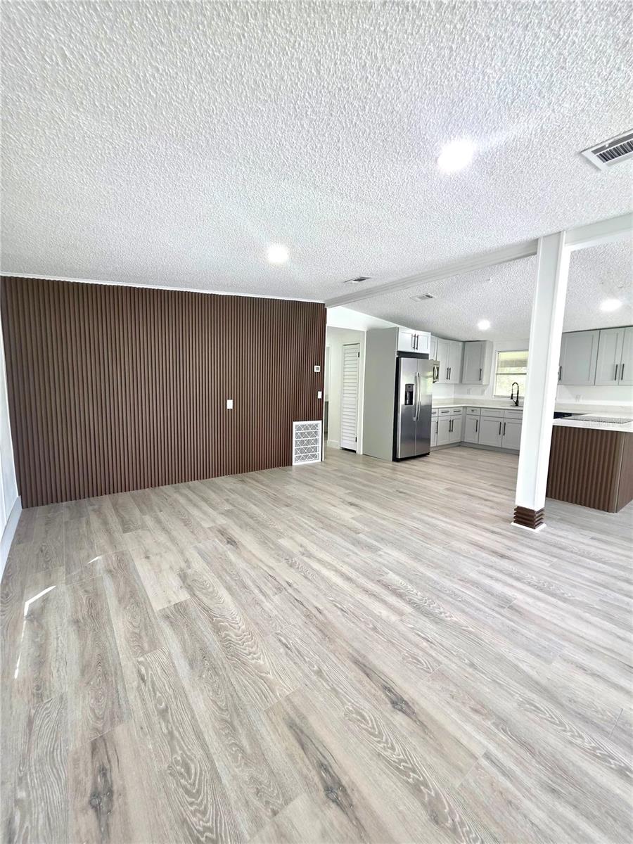 Image 11 of 55 For 16909 Bay Avenue