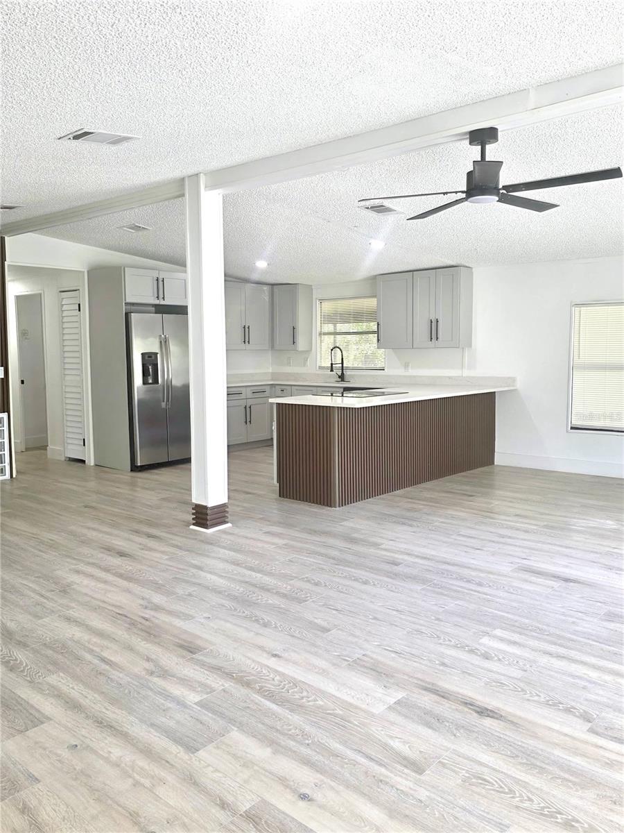 Image 14 of 55 For 16909 Bay Avenue