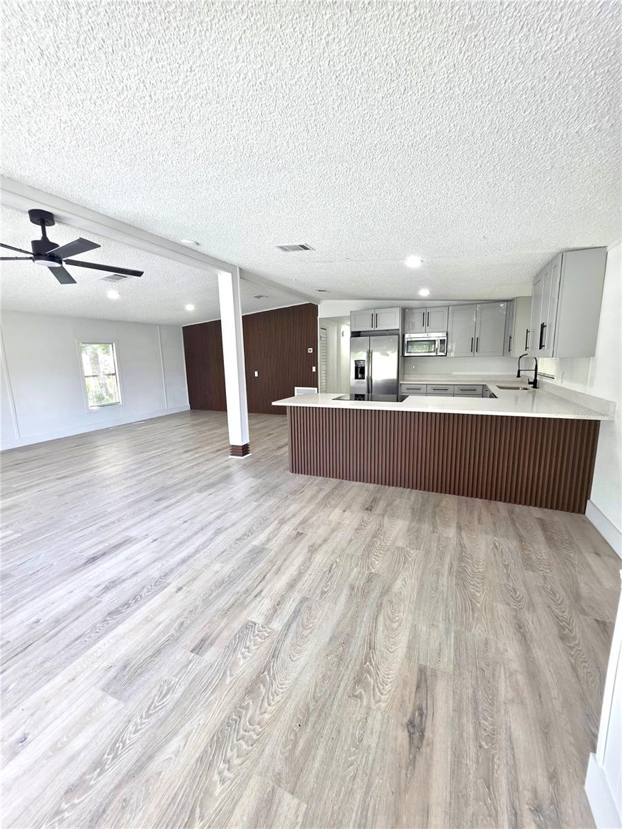 Image 7 of 55 For 16909 Bay Avenue