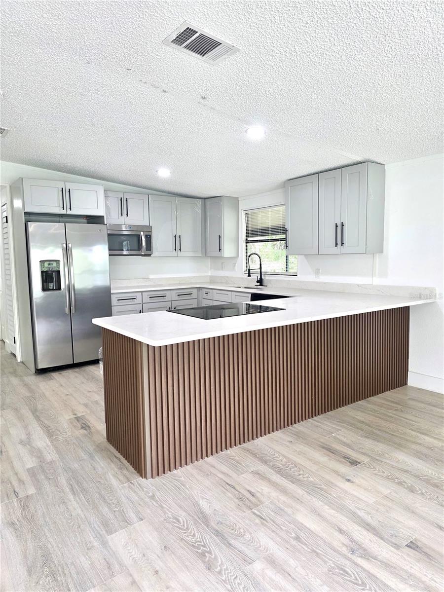 Image 8 of 55 For 16909 Bay Avenue