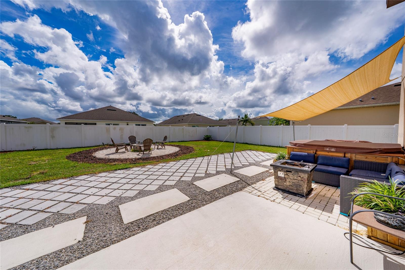 Image 10 of 49 For 1663 Gentle Breeze Drive