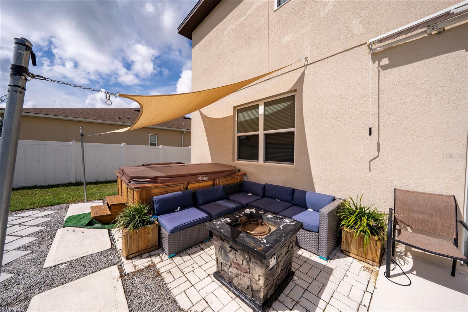 Image 7 of 49 For 1663 Gentle Breeze Drive