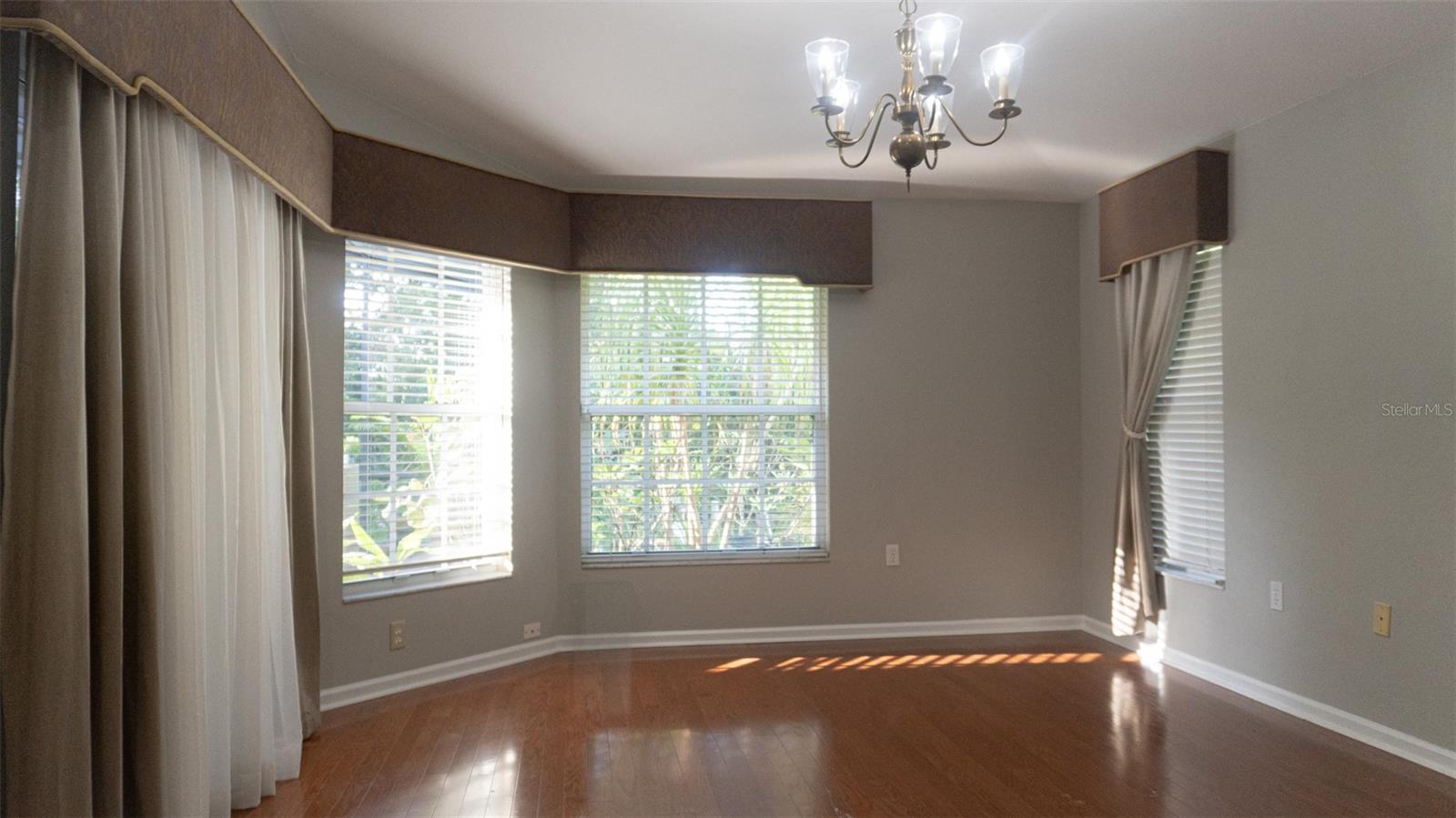 Image 13 of 28 For 3226 Oakpark Drive