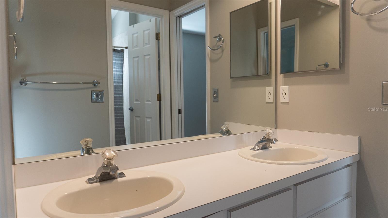 Image 22 of 28 For 3226 Oakpark Drive