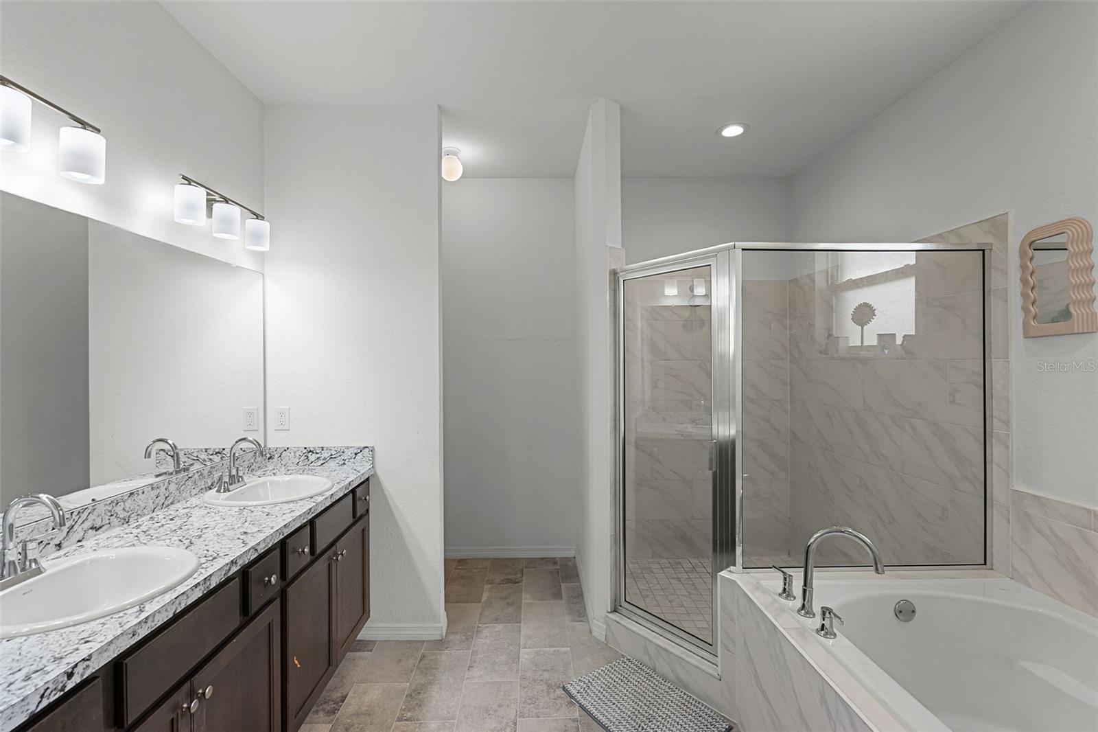 Image 18 of 31 For 804 Channing Street