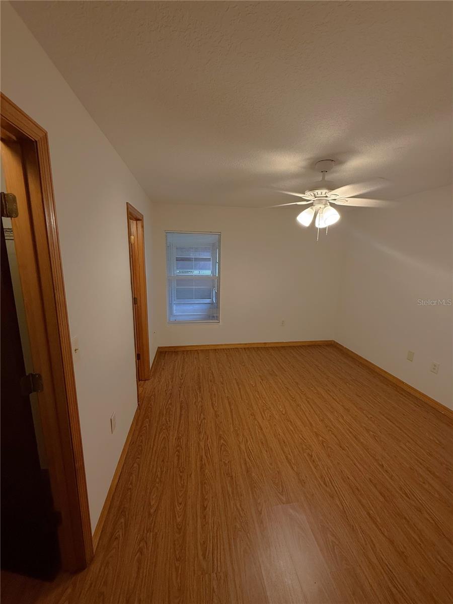 Image 7 of 19 For 3249 Villa Way Circle