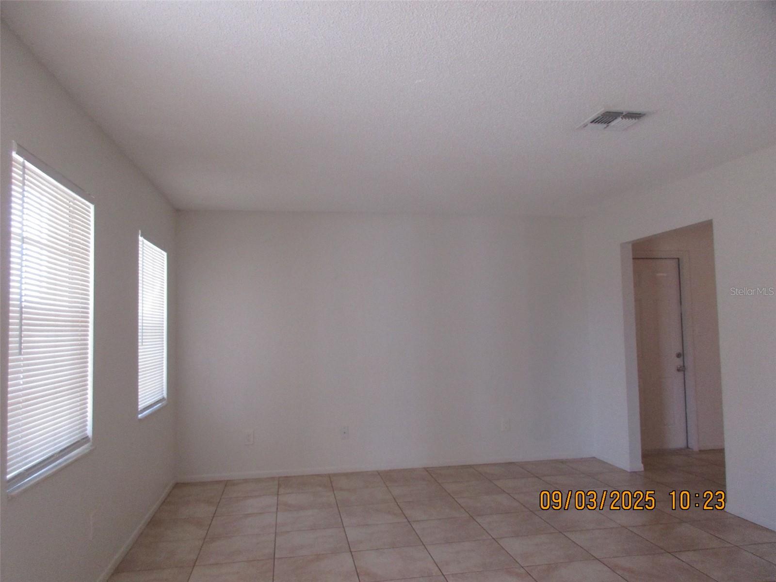 Image 2 of 20 For 833 Florida Parkway