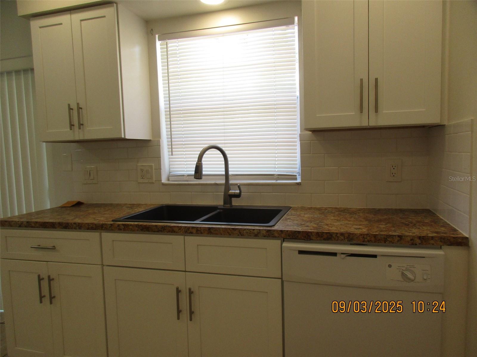Image 6 of 20 For 833 Florida Parkway