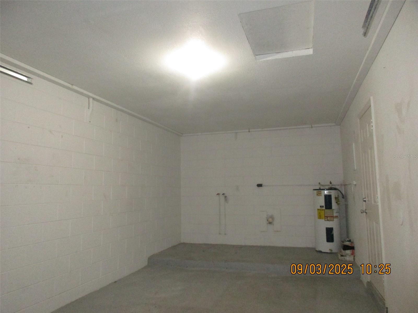 Image 9 of 20 For 833 Florida Parkway
