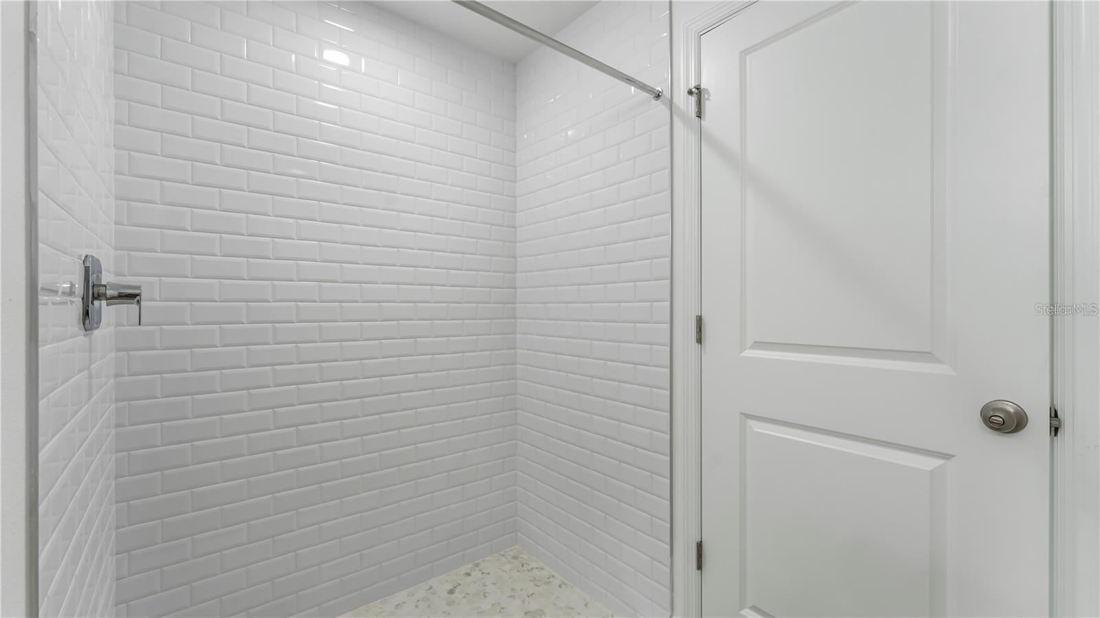 Image 14 of 20 For 231 Amesbury Lane