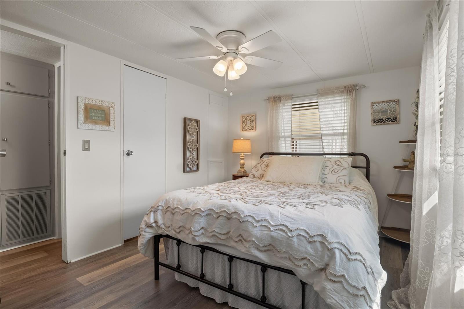 Image 19 of 36 For 105 Candlewood Drive