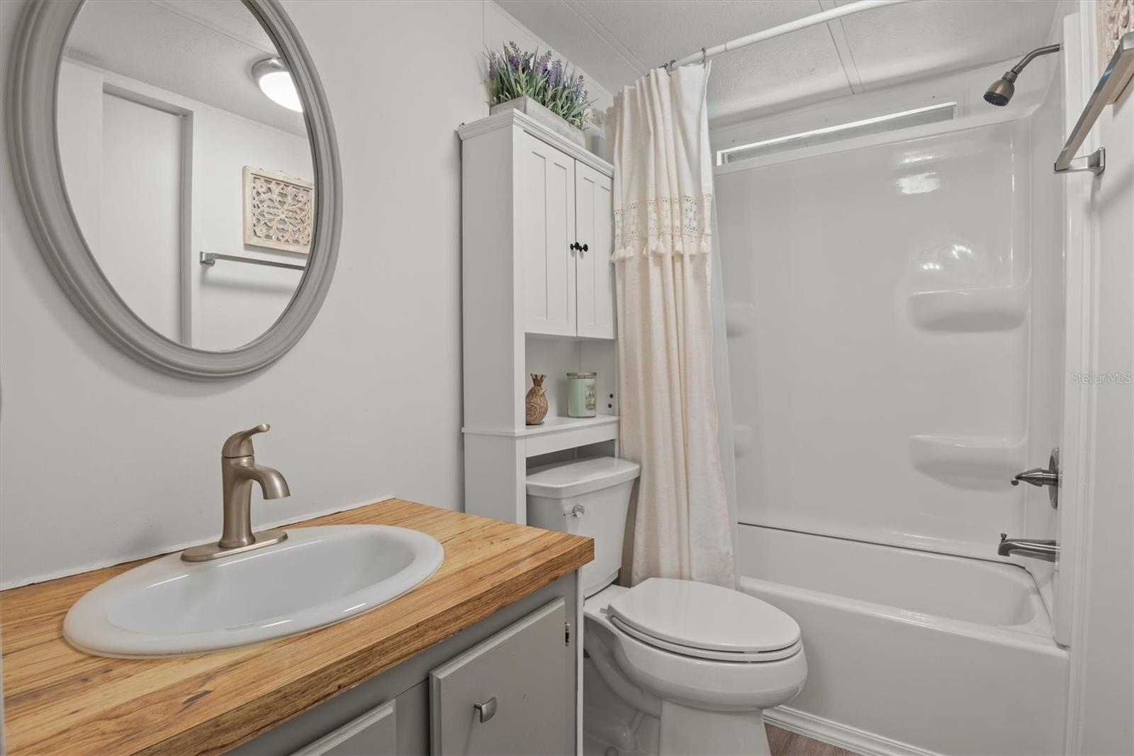 Image 20 of 36 For 105 Candlewood Drive