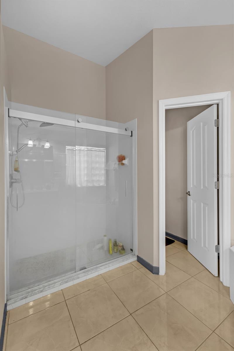 Image 15 of 23 For 129 Brushcreek Drive