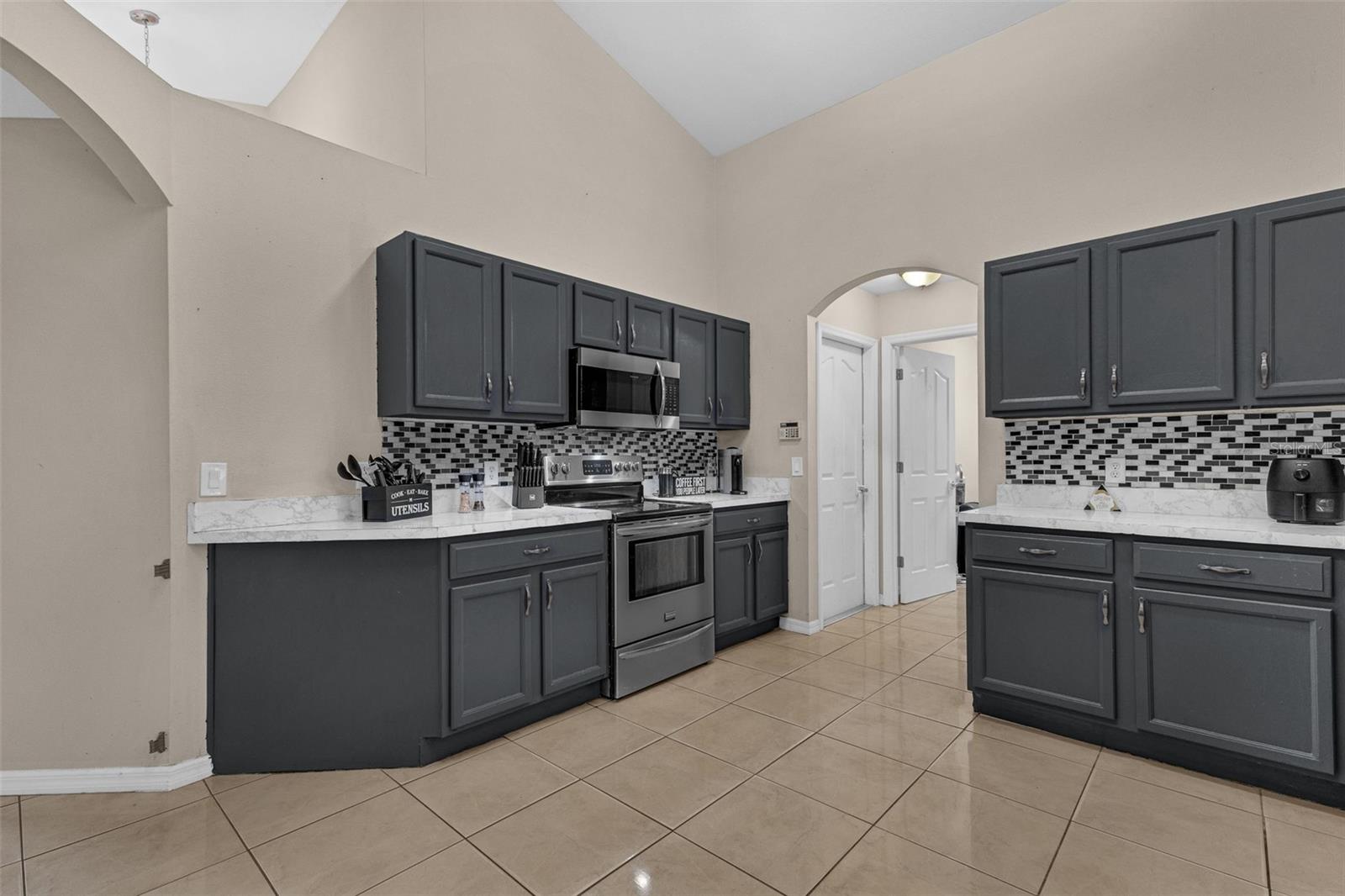 Image 4 of 23 For 129 Brushcreek Drive