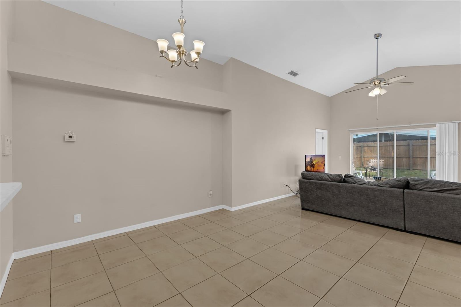 Image 7 of 23 For 129 Brushcreek Drive