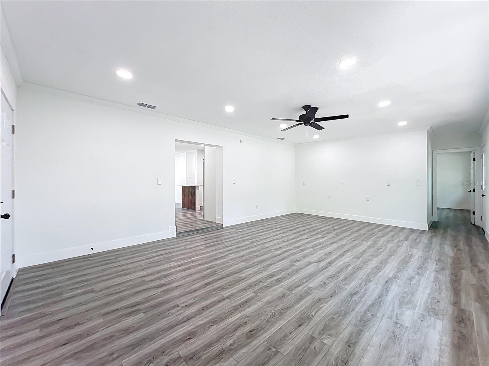 Image 33 of 56 For 2922 11th Street