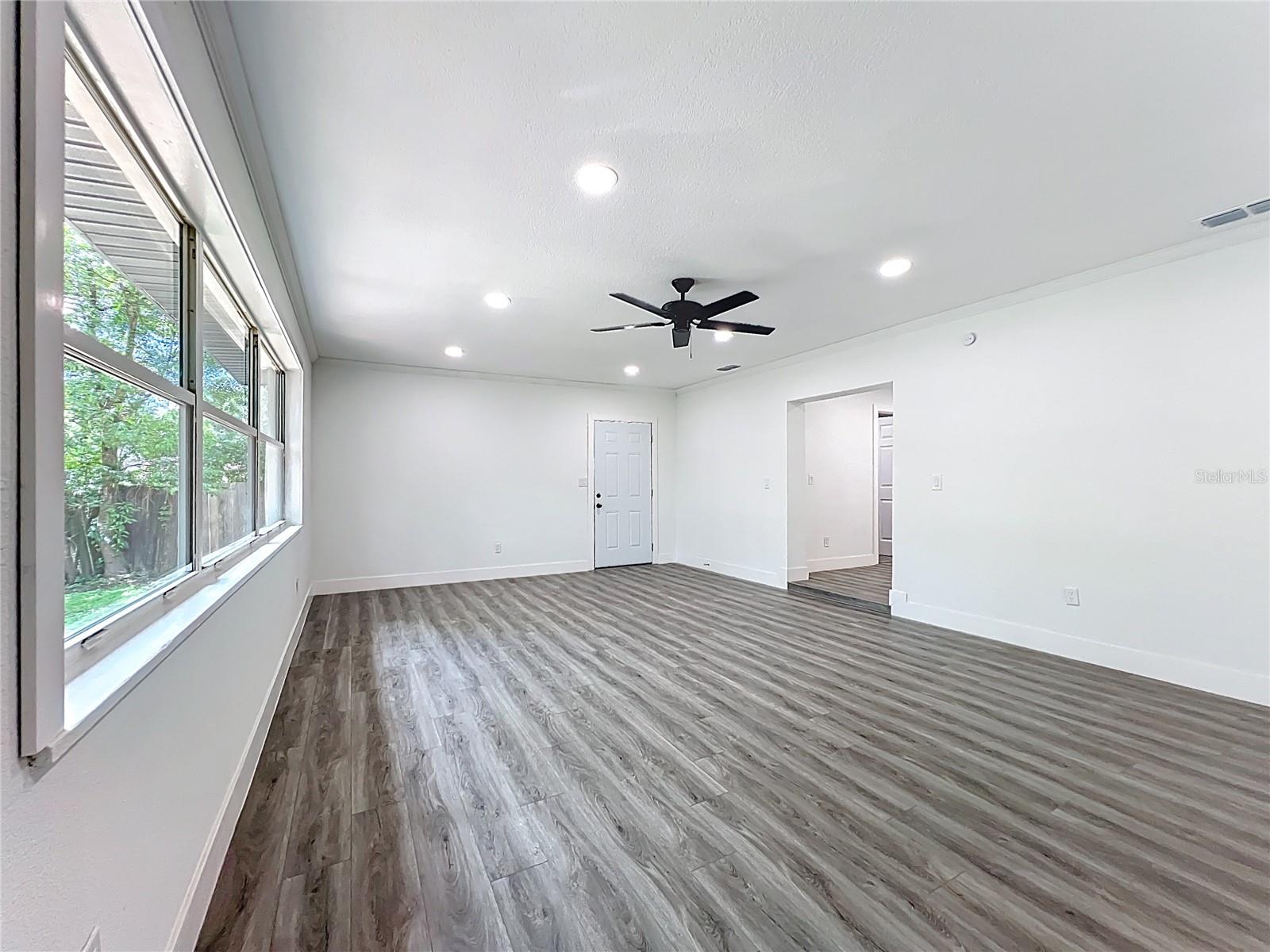 Image 34 of 56 For 2922 11th Street