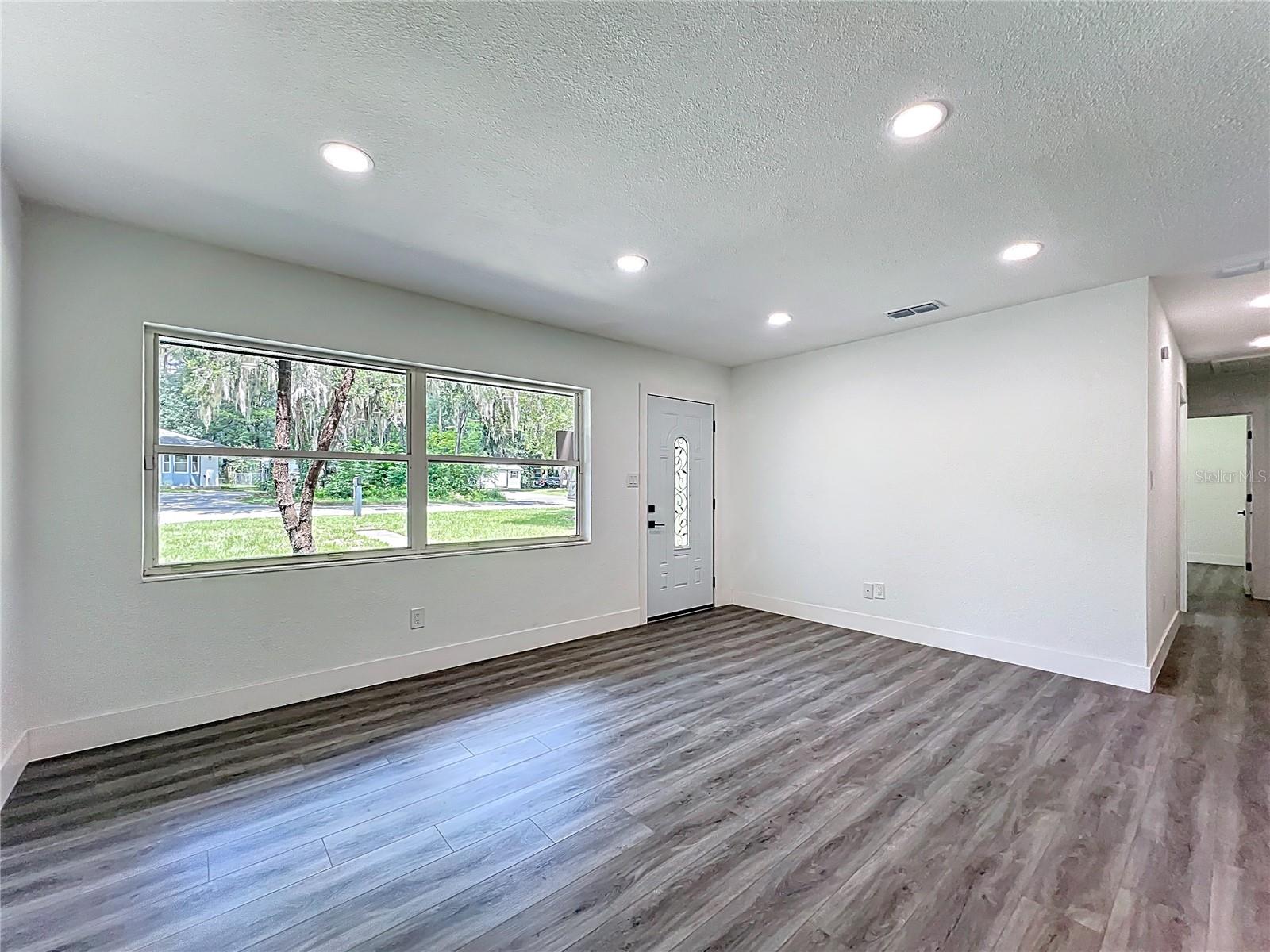 Image 7 of 56 For 2922 11th Street