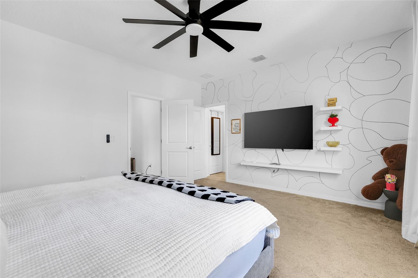 Image 20 of 41 For 15363 Gilligan Court