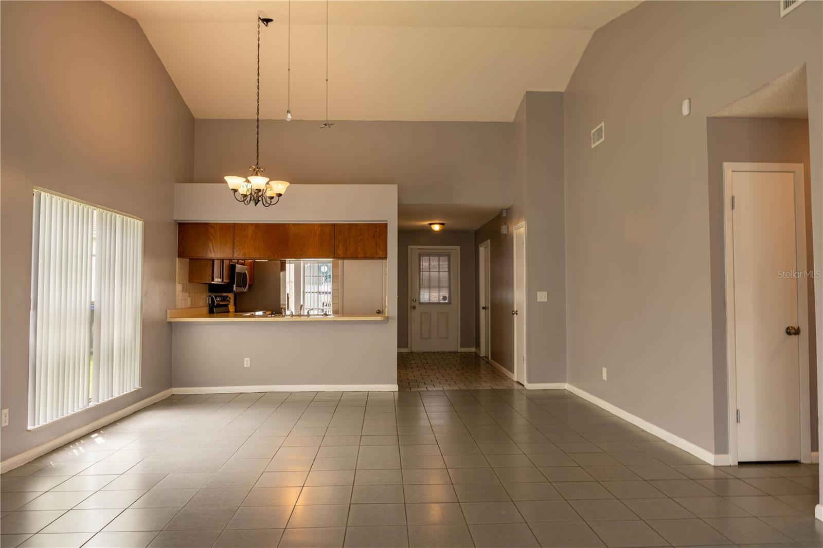 Image 10 of 28 For 8273 Cascade Oaks Drive