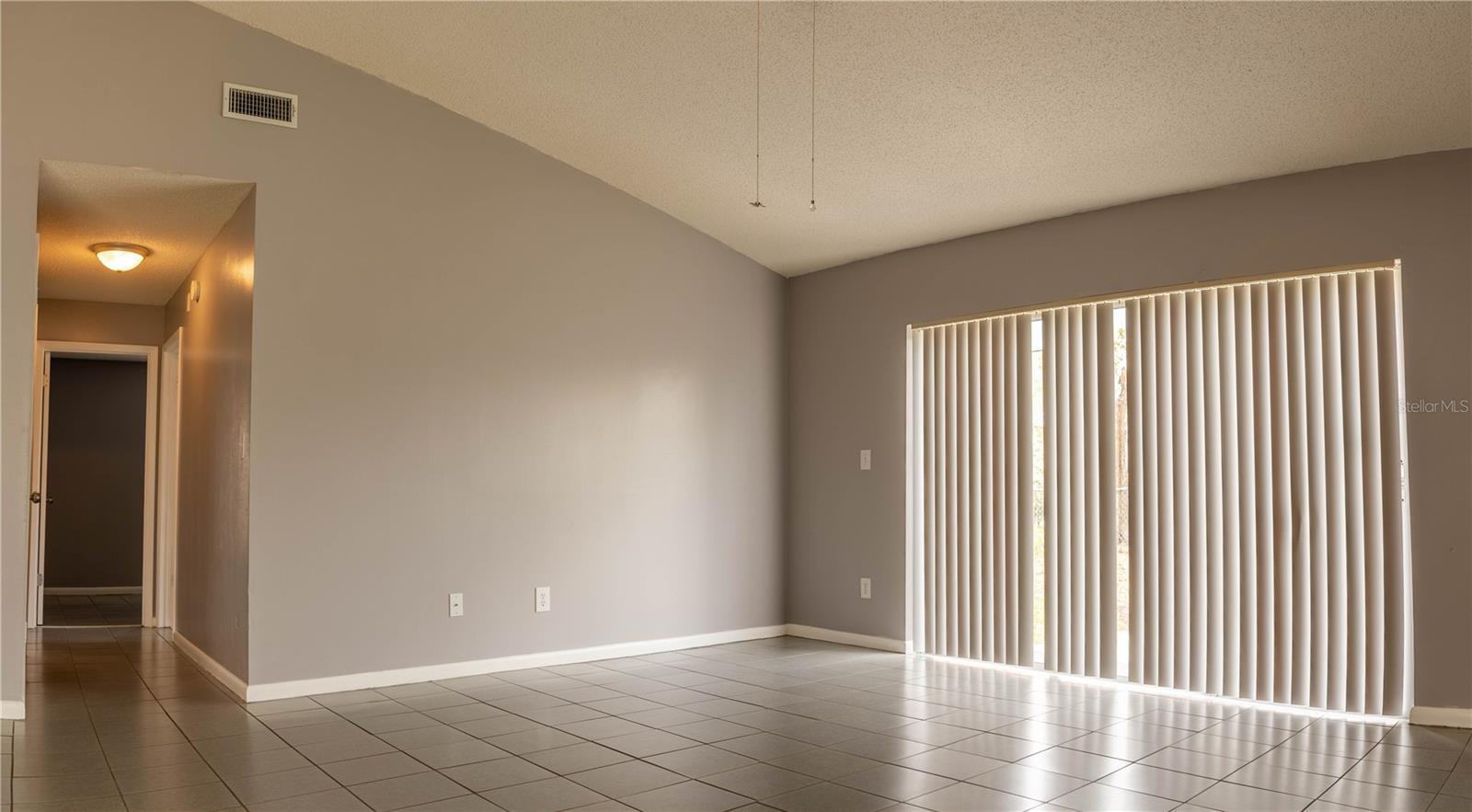 Image 12 of 28 For 8273 Cascade Oaks Drive