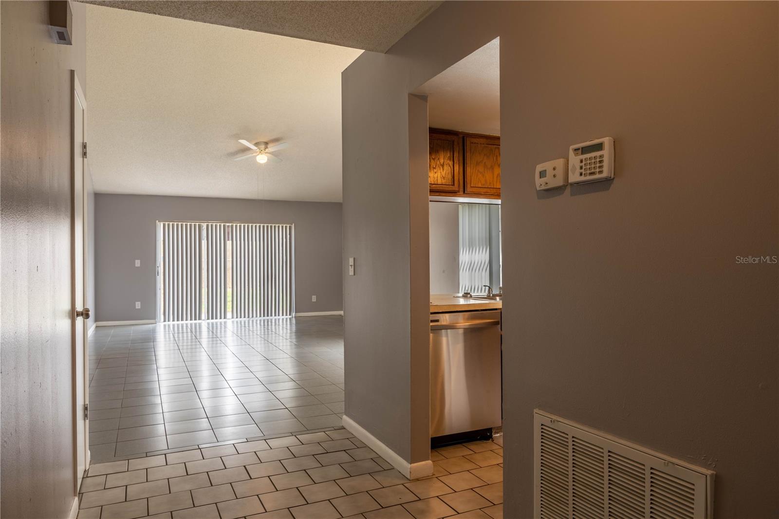 Image 5 of 28 For 8273 Cascade Oaks Drive