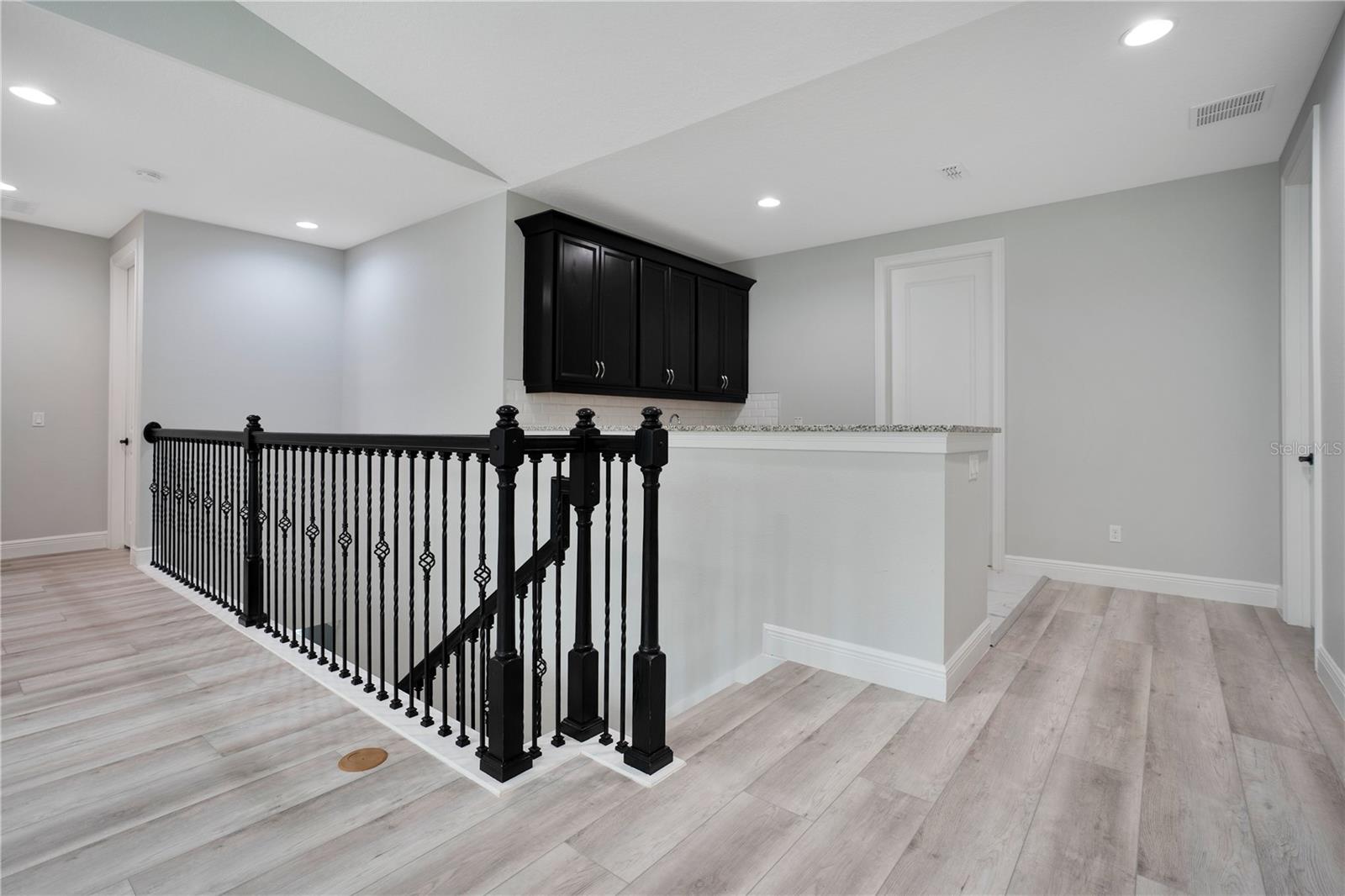 Image 58 of 100 For 16653 Broadwater Avenue