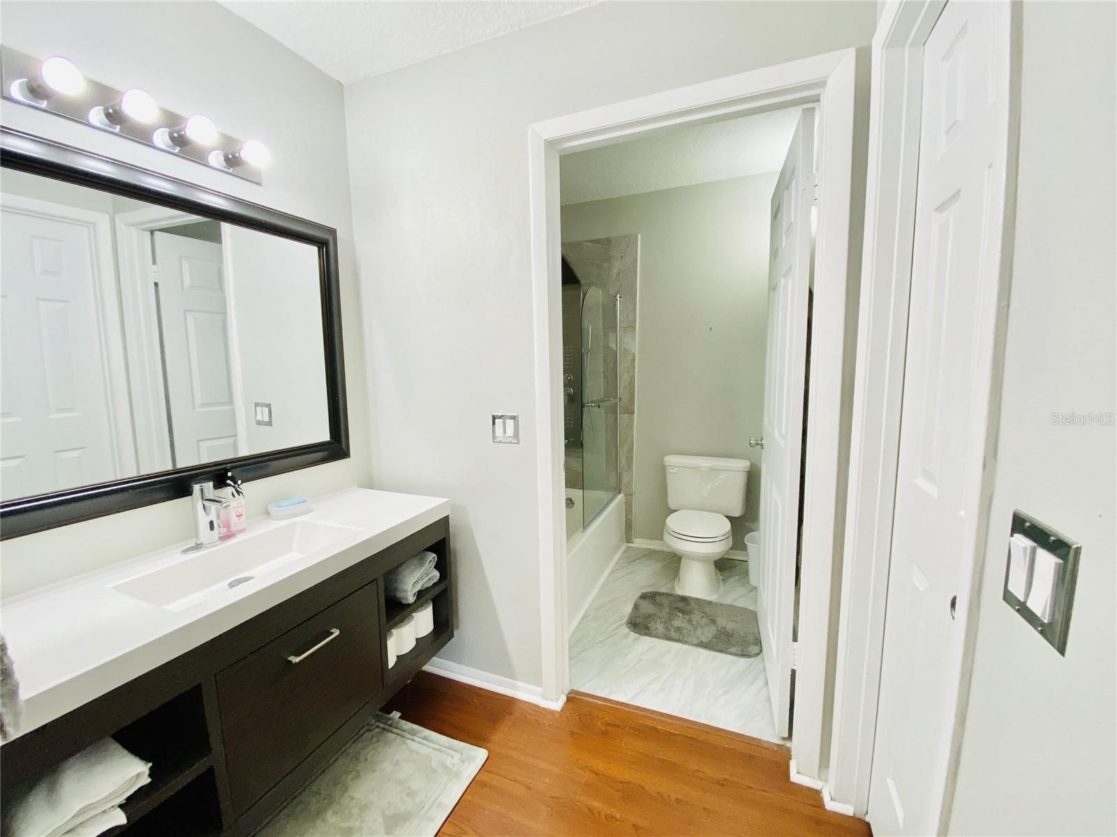 Image 14 of 22 For 225 Tropical Trail 312