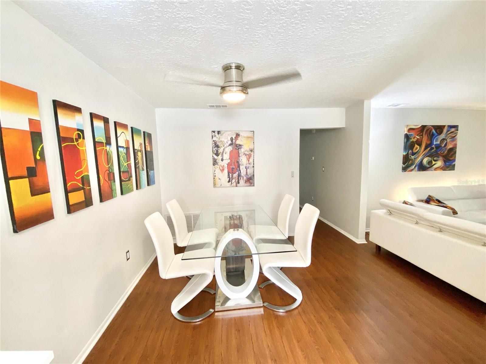 Image 3 of 22 For 225 Tropical Trail 312