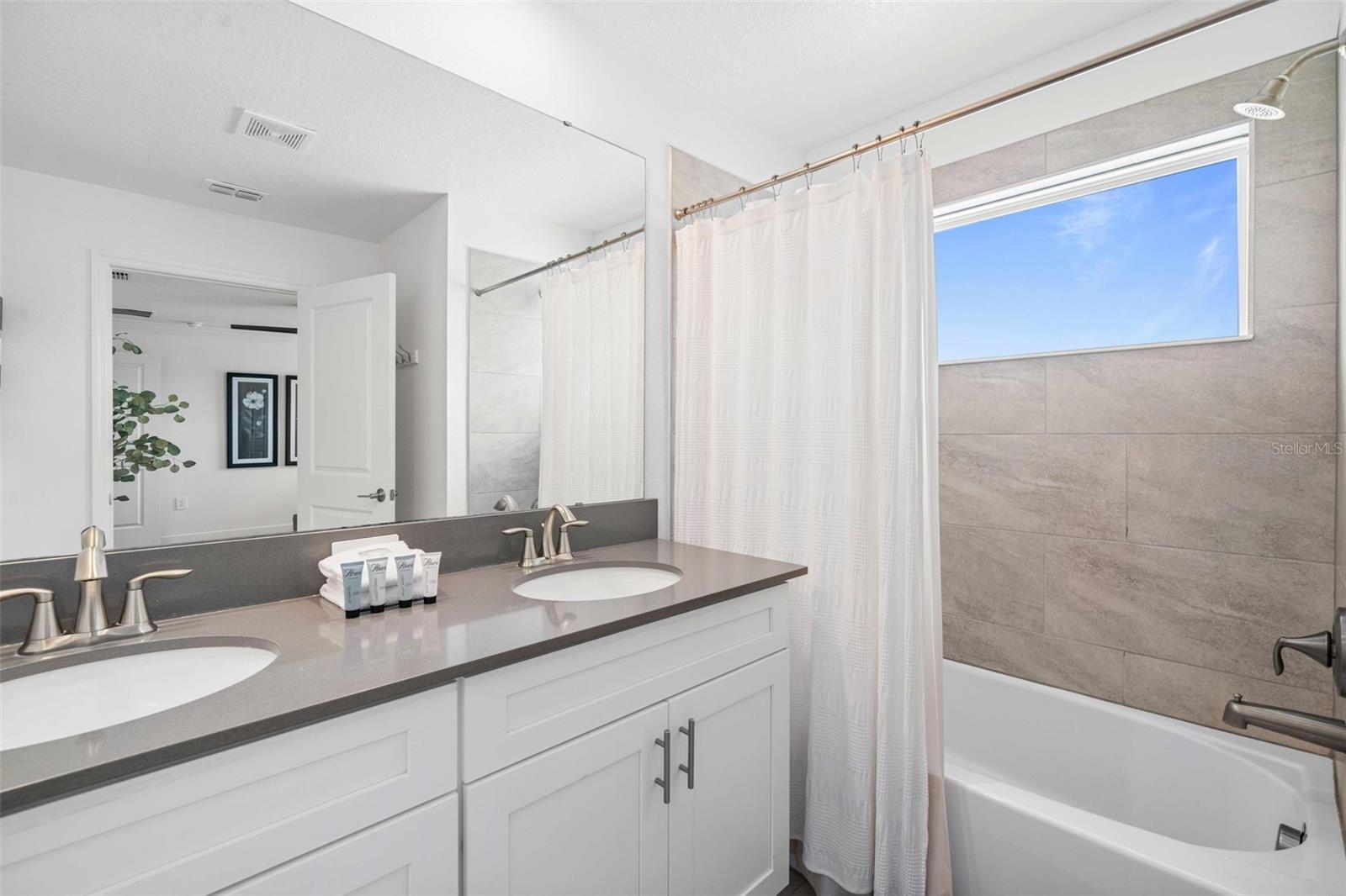 Image 16 of 28 For 4423 Scene Lane