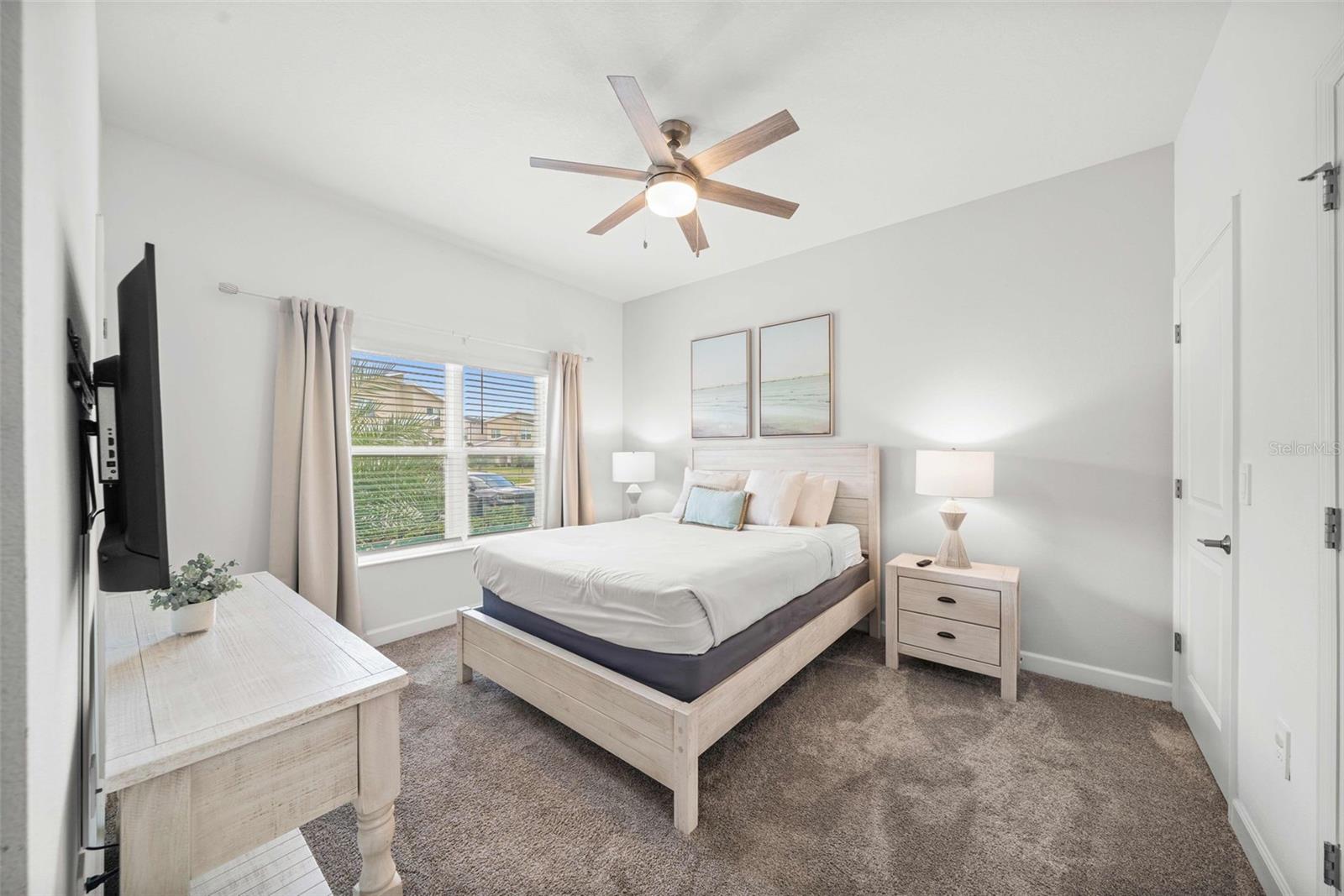 Image 4 of 28 For 4423 Scene Lane